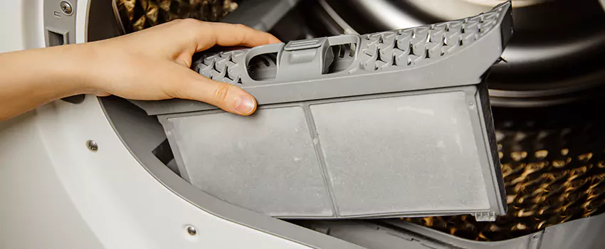 Signs Of A Clogged Dryer Lint Trap in Tehachapi, California